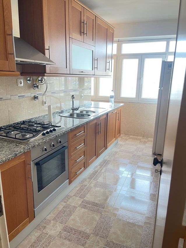 Imagem Cozinha de quarto em Rua Gago Coutinho, 14