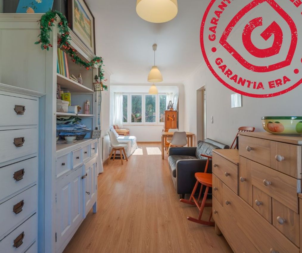 Imagem Sala de estar de apartamento t3 em Rua Paulo da Gama