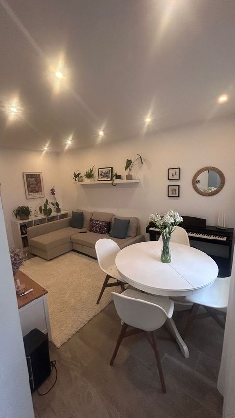 Imagem Sala de estar de apartamento t3 em Rua 9 de Abril