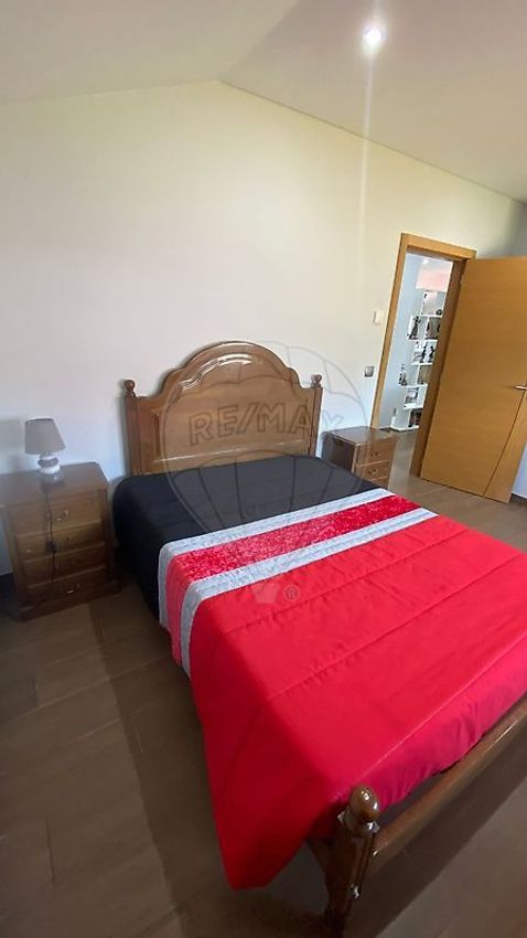 Imagem Quarto de  moradia independente em São João de Lourosa