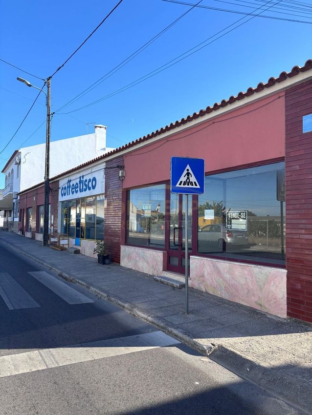 Imagem Vistas de espaço comercial em Fazendas de Almeirim