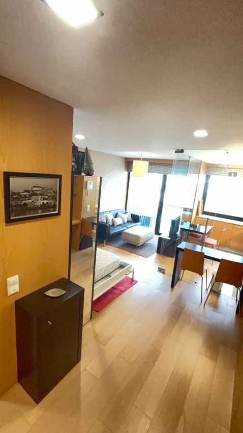 Imagem Sala de estar de apartamento t0 em Rua Doutor Armando Gonçalves, 20