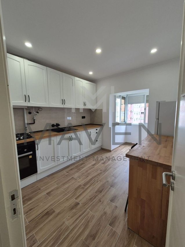 Imagem Cozinha de apartamento t3 em Avenida Dom João i