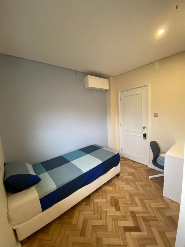 Imagem Quarto de quarto em Antas - Praça Velásquez