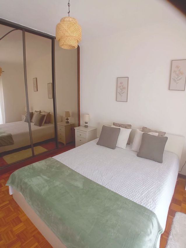Imagem Quarto de apartamento t2 em Rua Mário Viegas, 12