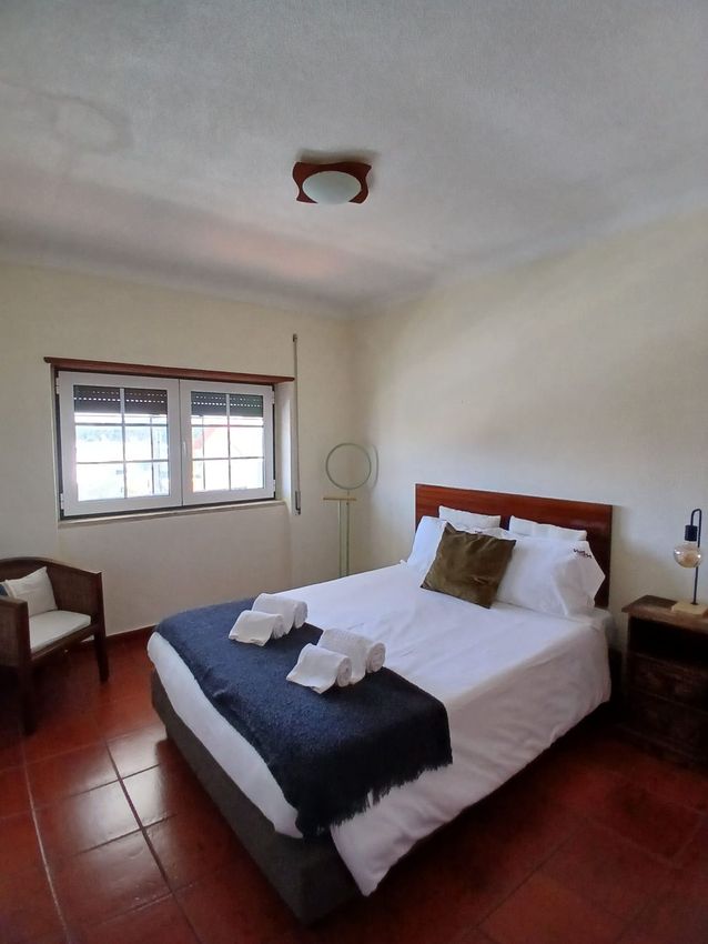 Imagem Quarto de apartamento t2 em Rua Engenheiro Luís de Paiva e Sousa, 20