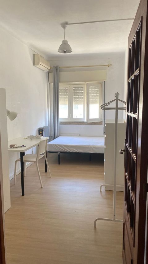 Imagem de quarto em Avenida Afonso de Paiva, 9