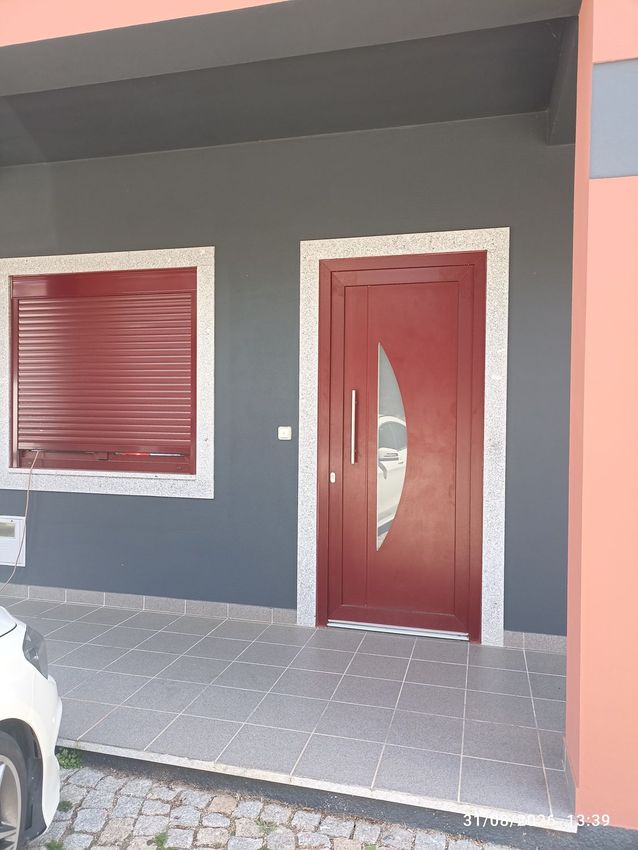 Imagem Fachada de apartamento t3 em Rua Pedro Álvares Cabral, 303