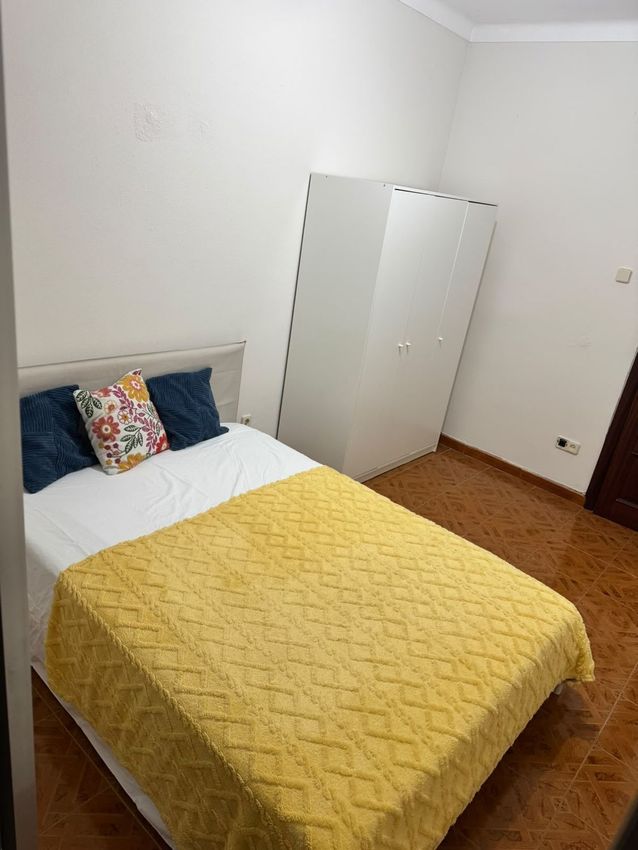 Imagem Quarto de quarto em Rua de Timor, 8