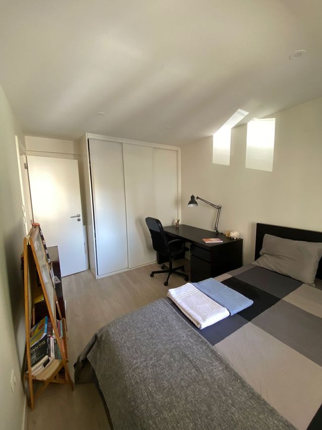 Imagem Quarto de apartamento t2 em Rua Acúrsio Pereira, 9