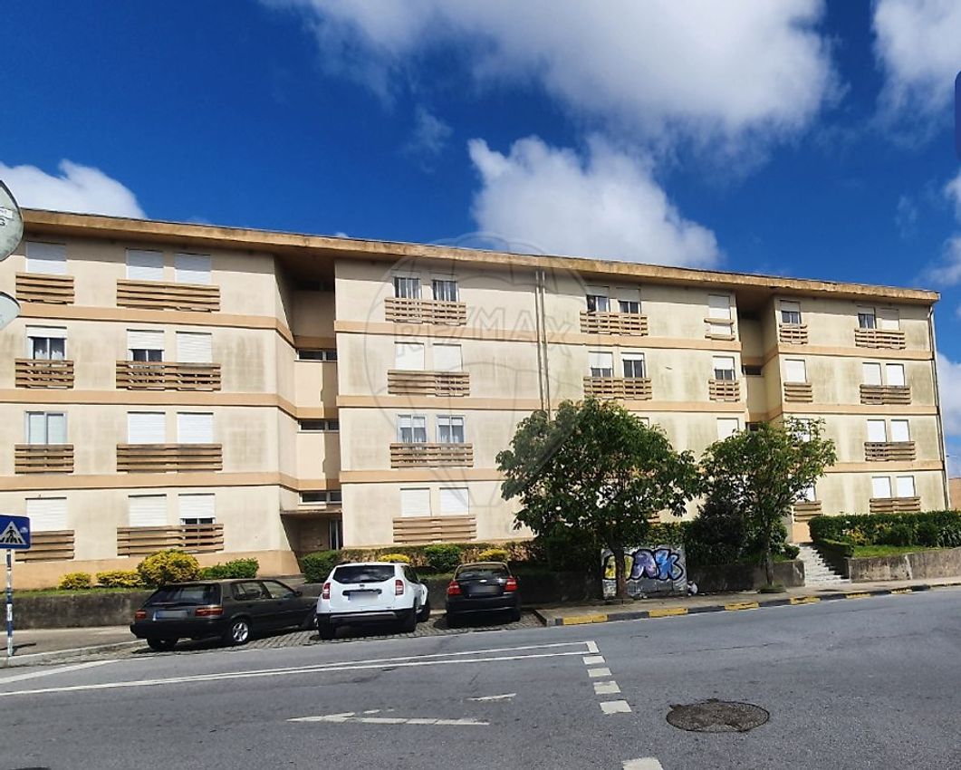 Imagem Vistas de apartamento t3 em Rua Angola