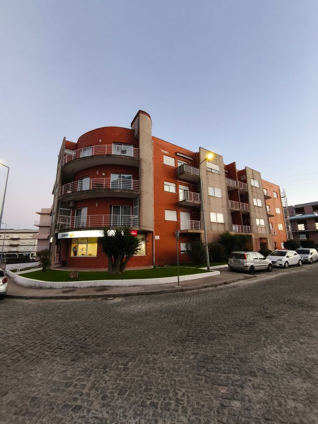 Imagem Vistas de apartamento t3 em Rua do Juncal de Cima, 176