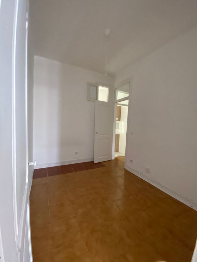 Imagem Sala de estar de apartamento t1 em Rua Estácio da Veiga