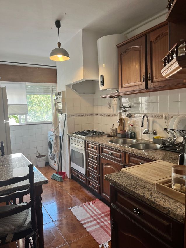 Imagem Cozinha de quarto em Rua Manuel da Fonseca, 8
