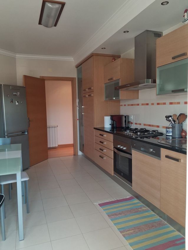 Imagem Cozinha de apartamento t3 em Rotunda dos Arneiros, 4