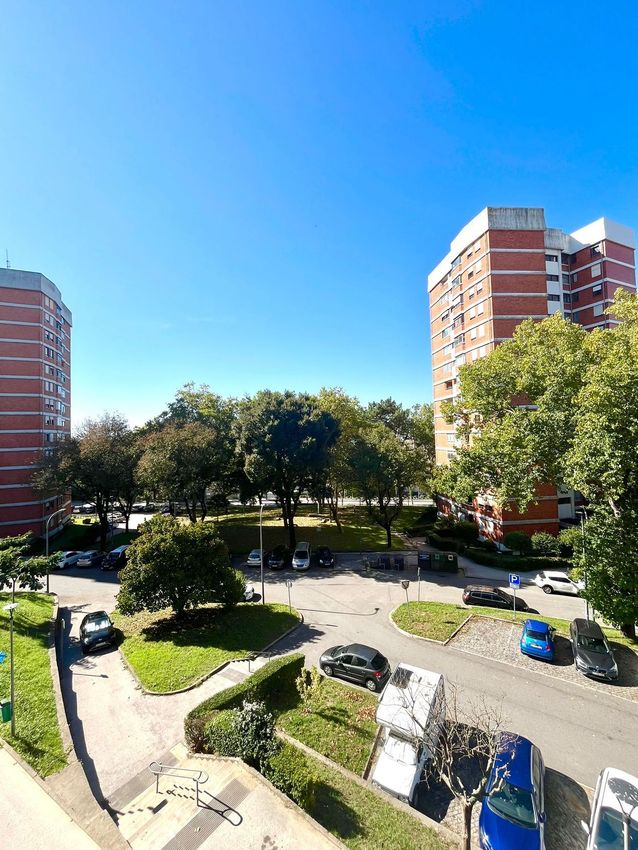 Imagem de apartamento t3 em Rua André de Resende