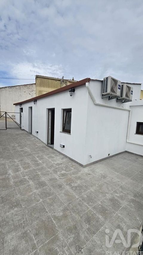 Imagem Fachada de  casa ou moradia em Salir