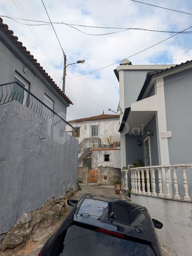Imagem Fachada de  moradia independente em Travessa da Copa, n.º 4, Mata, Alenquer