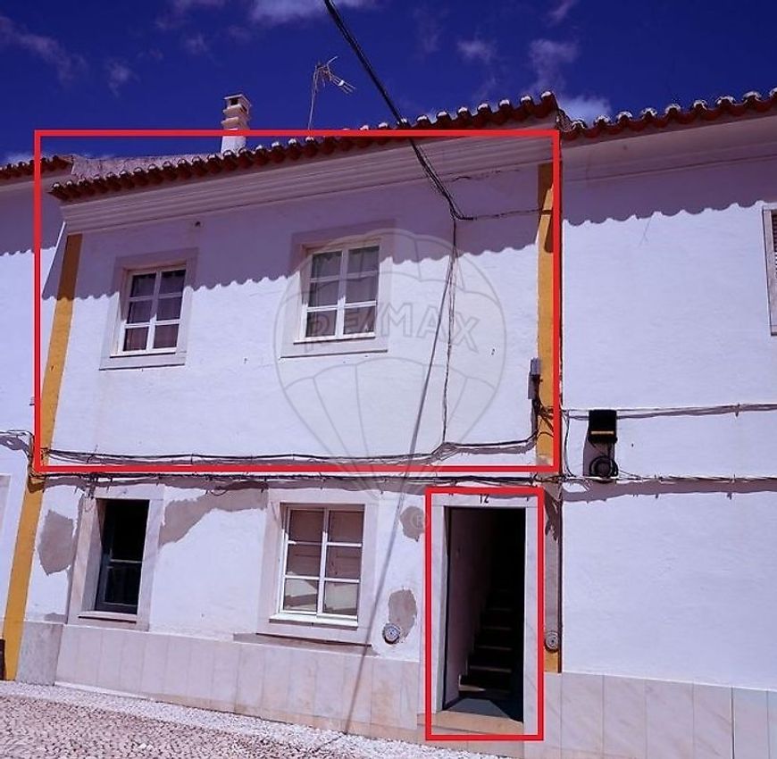 Imagem Fachada de  moradia independente em Rua Agostinho Cabral