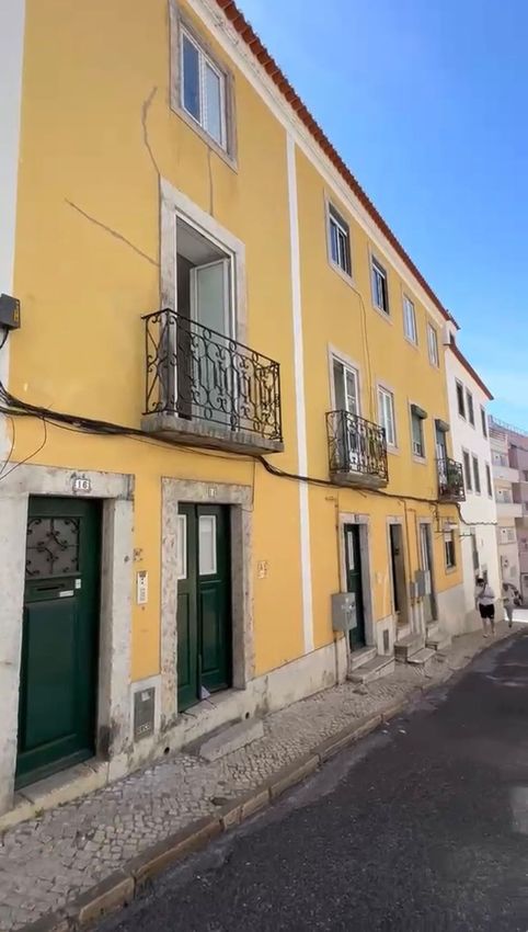 Imagem Vistas de apartamento t1 em Rua de Santo António dos Capuchos, 14