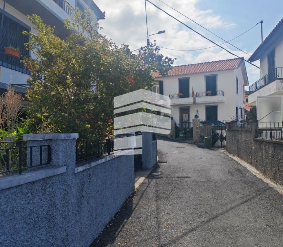 Зображення Фасад,  андар де морадія, Santa Maria Maior