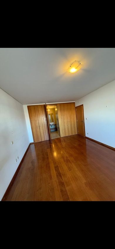 Imagem Quarto de apartamento t2 em Avenida Baltazar do Couto, 182