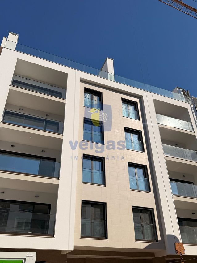 Imagem Vistas de apartamento t3 em Corte das Cheias
