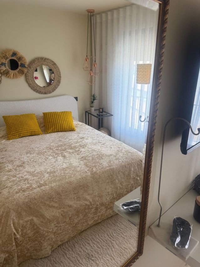 Imagem Quarto de apartamento t2 em Rua Martim de Freitas, 27