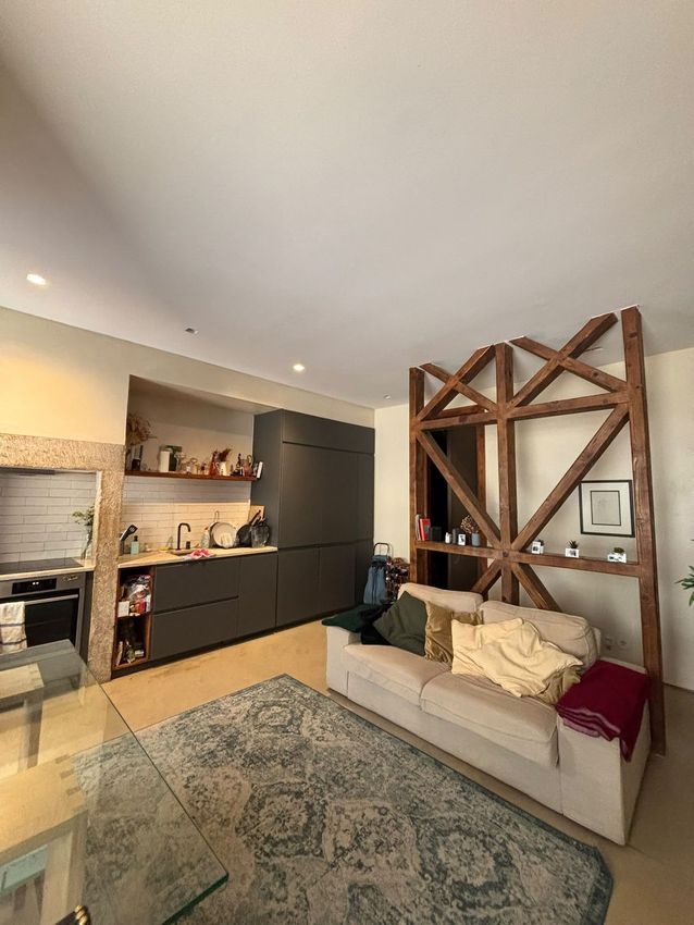 Imagem Sala de estar de apartamento t2 em Rua do Meio à Lapa, 1