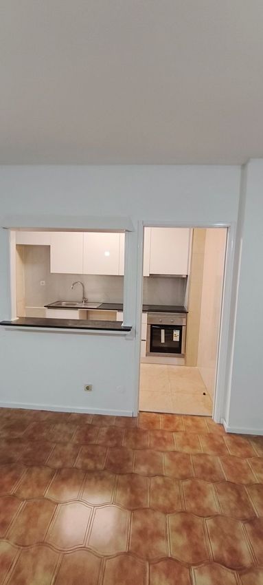 Imagem Cozinha de apartamento t2 em Rua Ferreira de Castro, 35