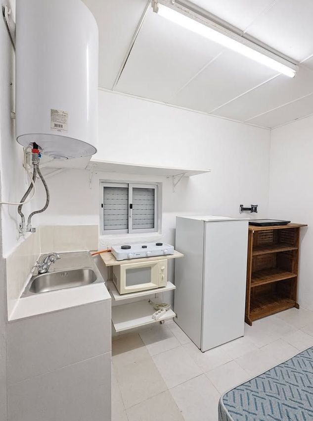 Imagem Cozinha de quarto em Rua Horta da Nogueira Grande, 1