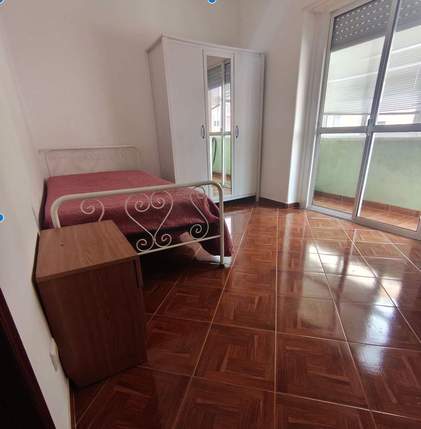 Imagem Quarto de quarto em Rua Capitão Roby, 53