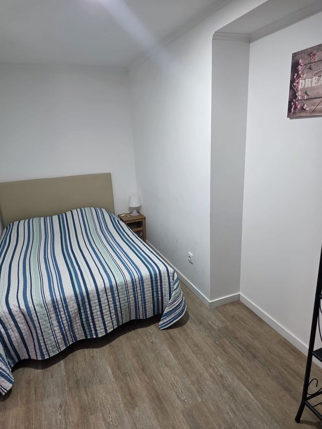 Imagem Quarto de quarto em Rua Ladislau Parreira, 57