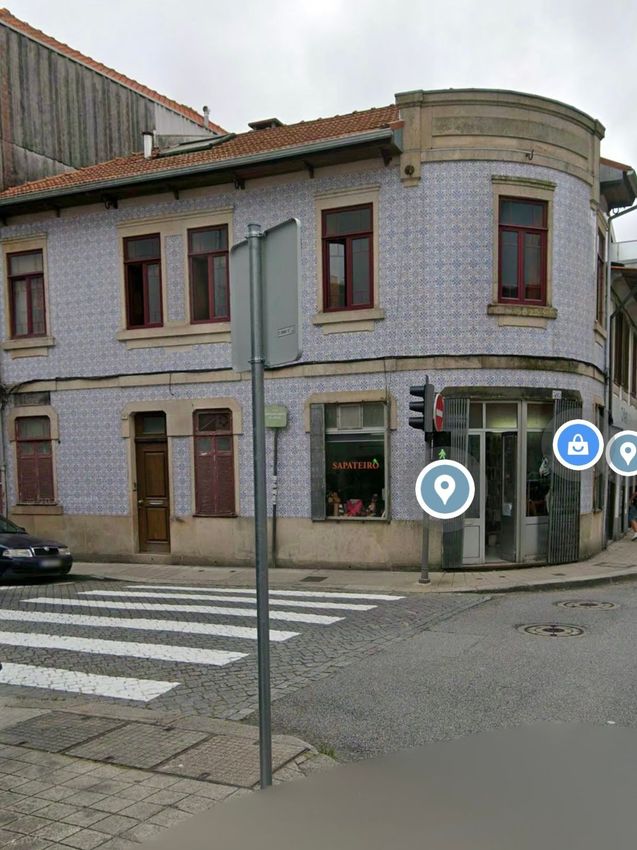 Imagem Vistas de espaço comercial em Rua de Costa Cabral, 390