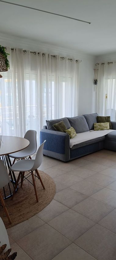 Imagem Sala de estar de apartamento t1 em Rua maria Isabel Xavier de fogaça, 20