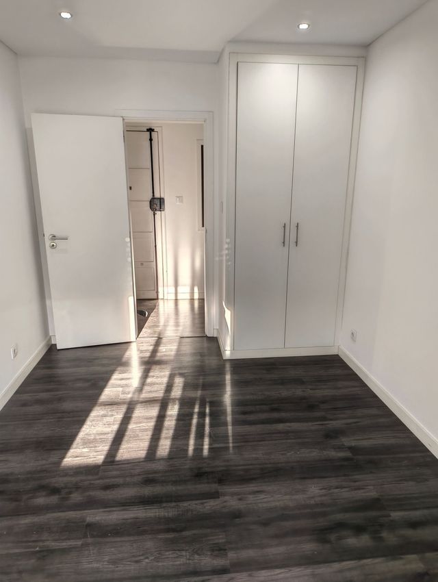 Imagem Corredor de apartamento t2 em Rua Arminda Gomes de Carvalho, 11