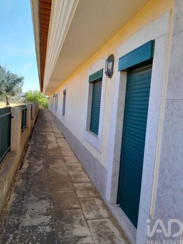 Imagem Fachada de  quinta em Santa Maria e Santo André