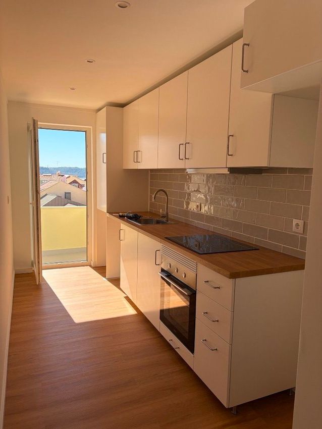 Imagem Cozinha de apartamento t2 em Rua do Galvão