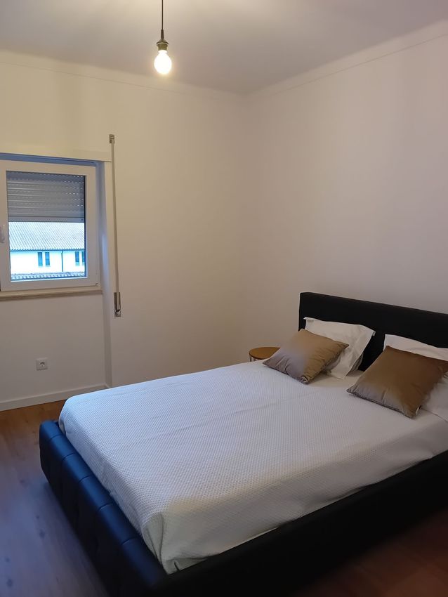 Imagem Quarto de apartamento t3 em Rua Infanta Dona Maria, 5 lote