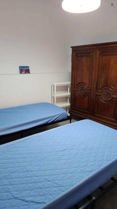Imagem Quarto de quarto em Rua de Nove de Abril