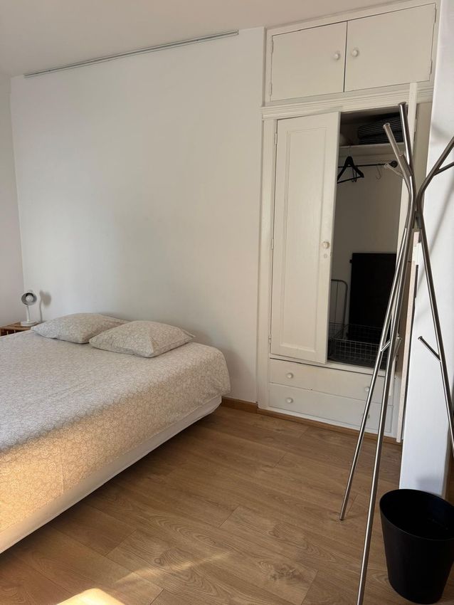 Imagem Quarto de apartamento t0 em Rua Monte do Carmo, 2
