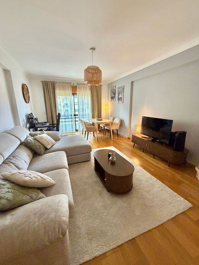 Imagem Sala de estar de apartamento t2 em Avenida Miradouro, 9