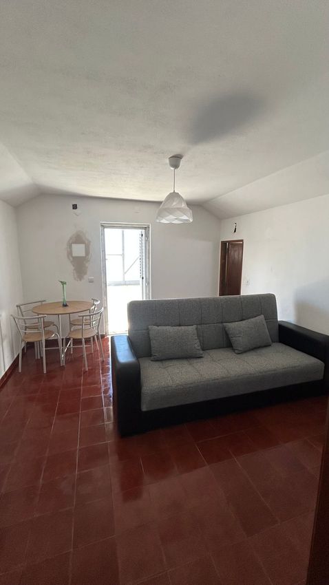 Imagem Sala de estar de  andar de moradia em Rua Florbela Espanca, 250