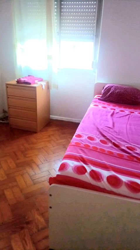 Imagem Quarto de quarto em Travessa Alexandre Herculano, 3 jl