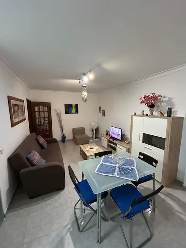 Imagem Sala de estar de apartamento t1 em Rua João da Luz, 2
