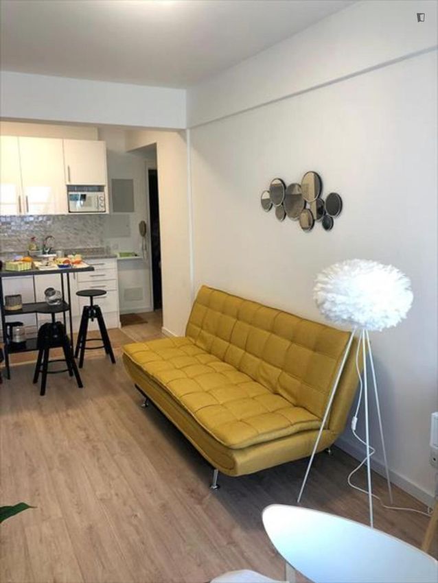 Imagem Sala de estar de apartamento t1 em Rua Fernando Pessoa