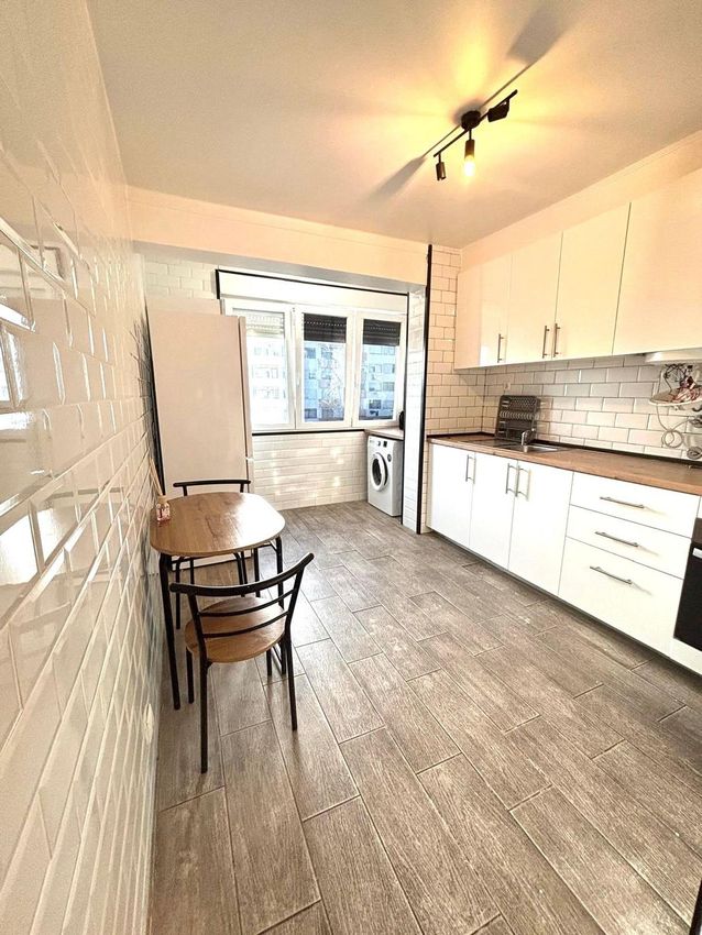 Imagem Cozinha de quarto em Rua dos Três Bicos, 11