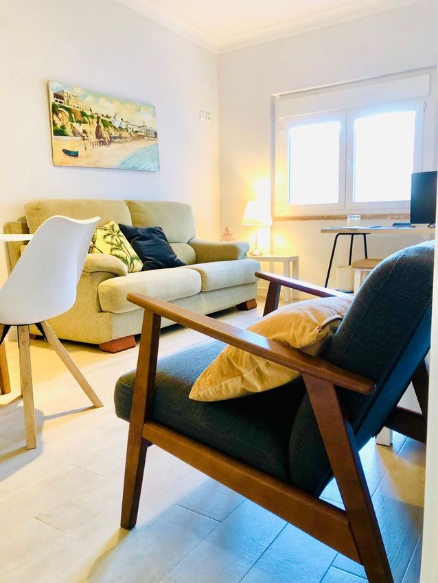 Imagem Sala de estar de apartamento t3 em Avenida do Cristo Rei, 2800 -055