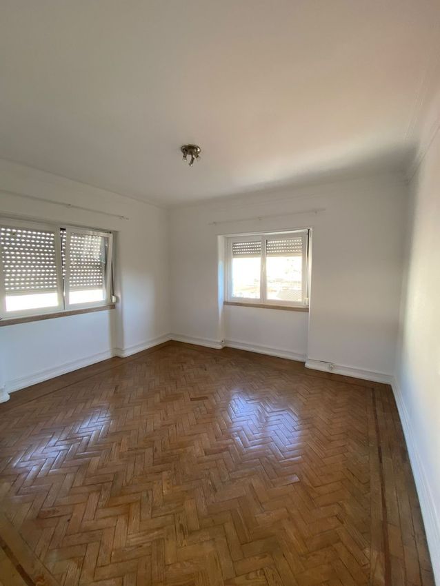 Imagem Sala de estar de apartamento t1 em Largo General Joaquim José Machado, 3