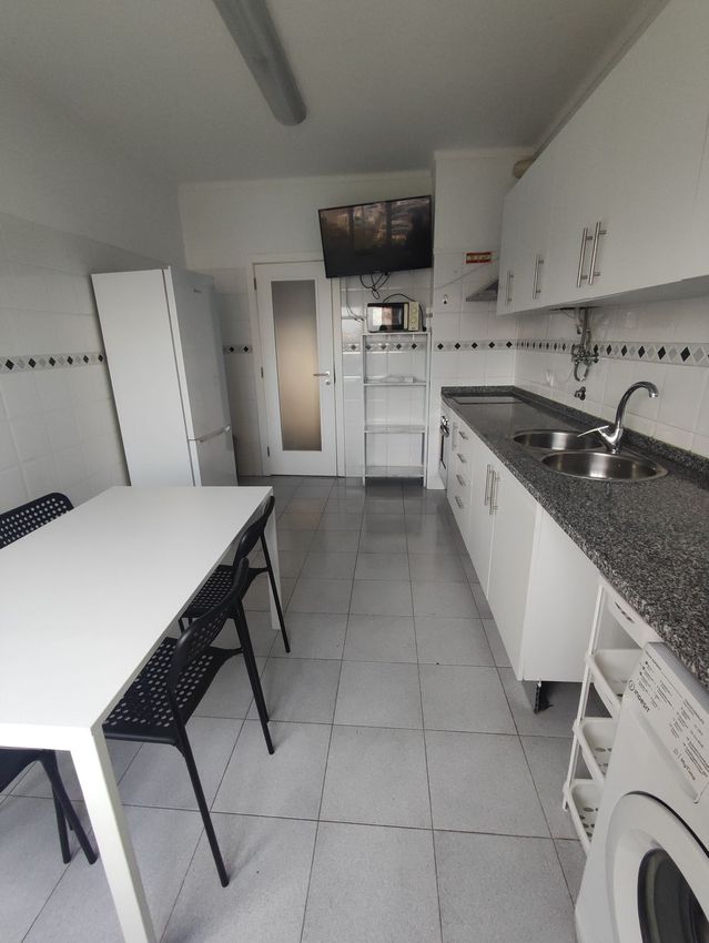 Зображення Кухня, квартира t3, Avenida Cabo da Boa Esperança, 65
